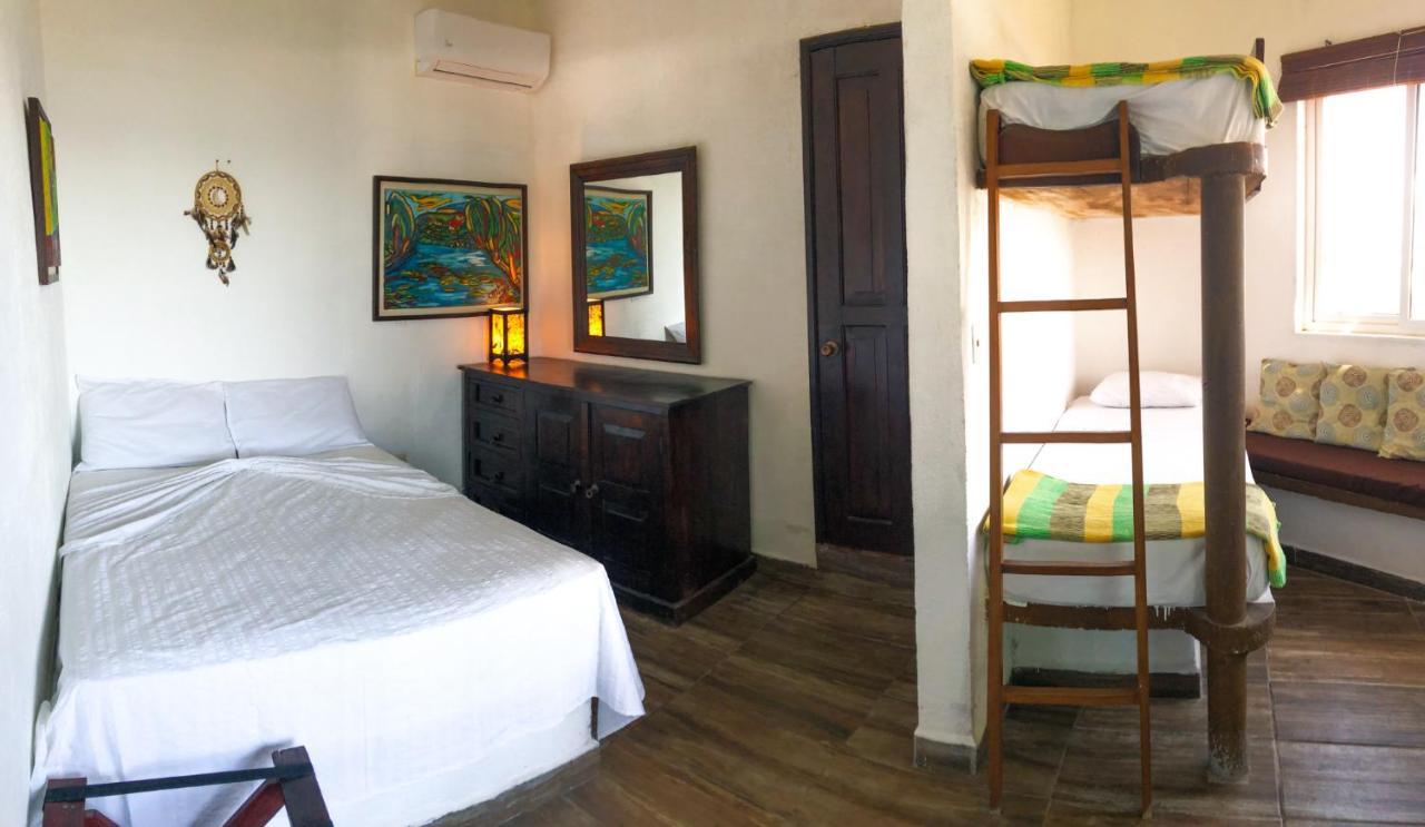 Marbella Eco Lodge Monterrico Eksteriør billede