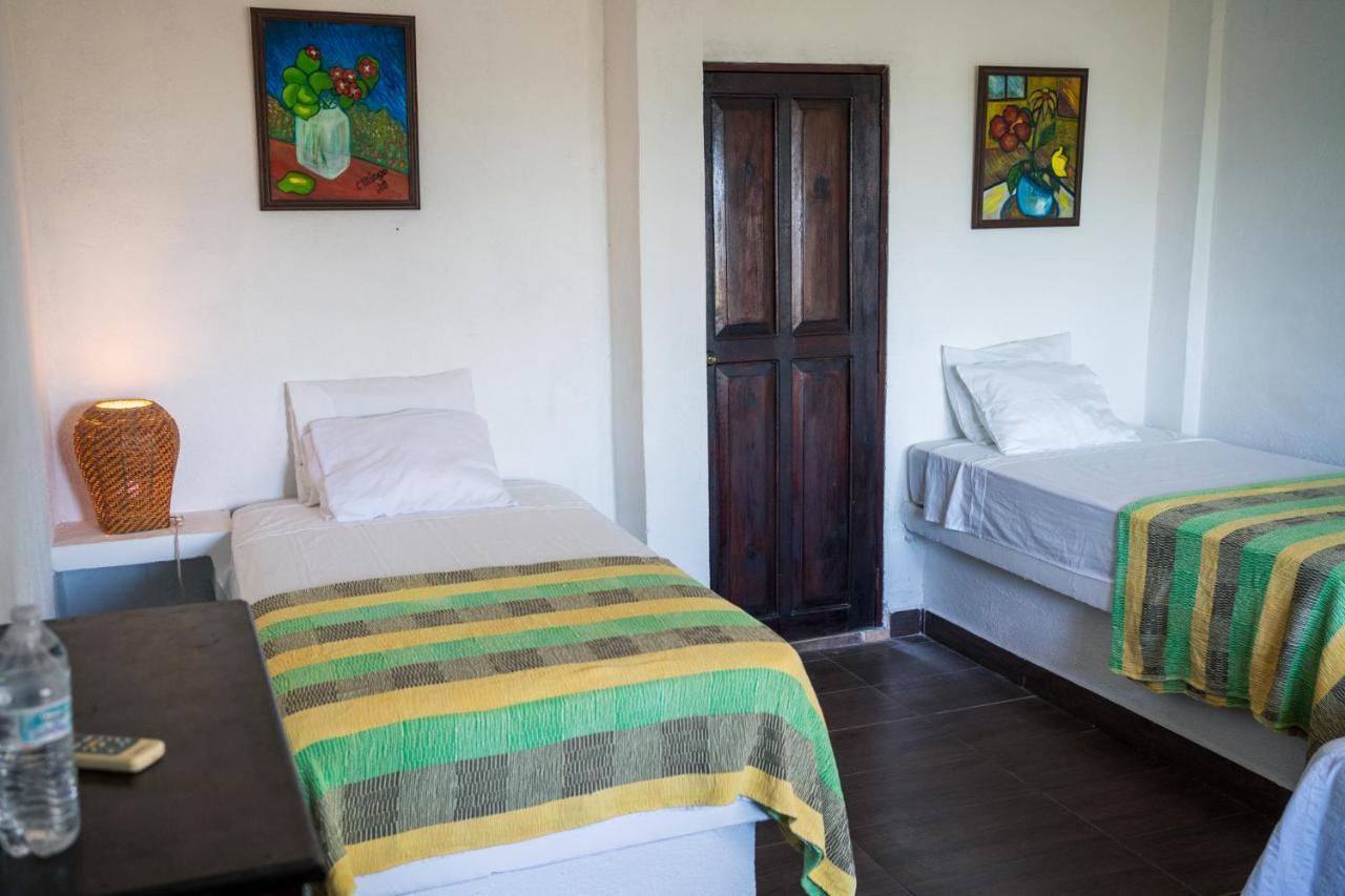 Marbella Eco Lodge Monterrico Eksteriør billede
