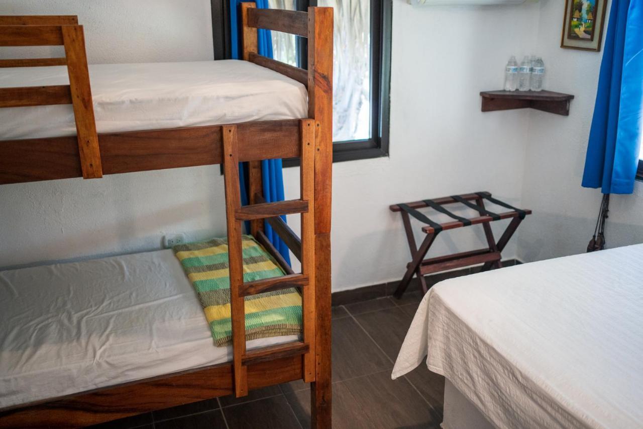 Marbella Eco Lodge Monterrico Eksteriør billede